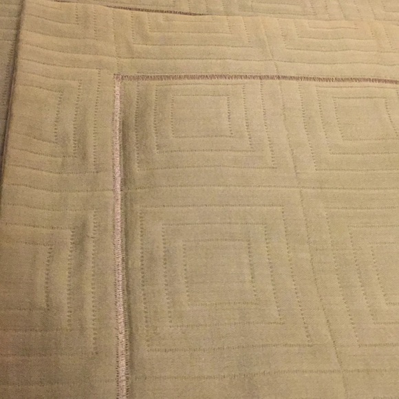 Fieldcrest Classic Placemats (Set of 5) - Picture 7 of 13